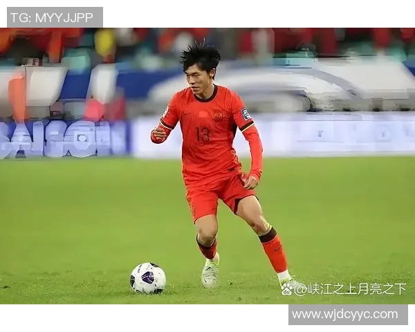 新一代中后卫崛起 足球年轻球员的防线革新与未来潜力